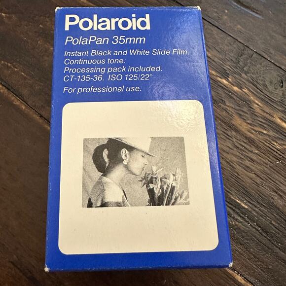 Polaroid PolaPan 35mm Instant B&W Slide Film 135-36 Expired AUG 1988 (2 boxes) - Picture 2 of 8